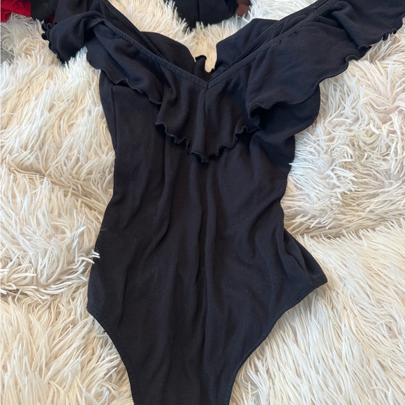 Aritzia Bodysuit - Picture 1 of 3